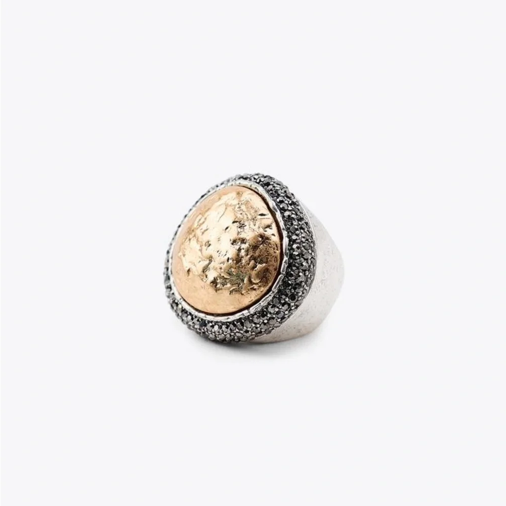 NWT Zara Crystals Texture Maxi Ring
